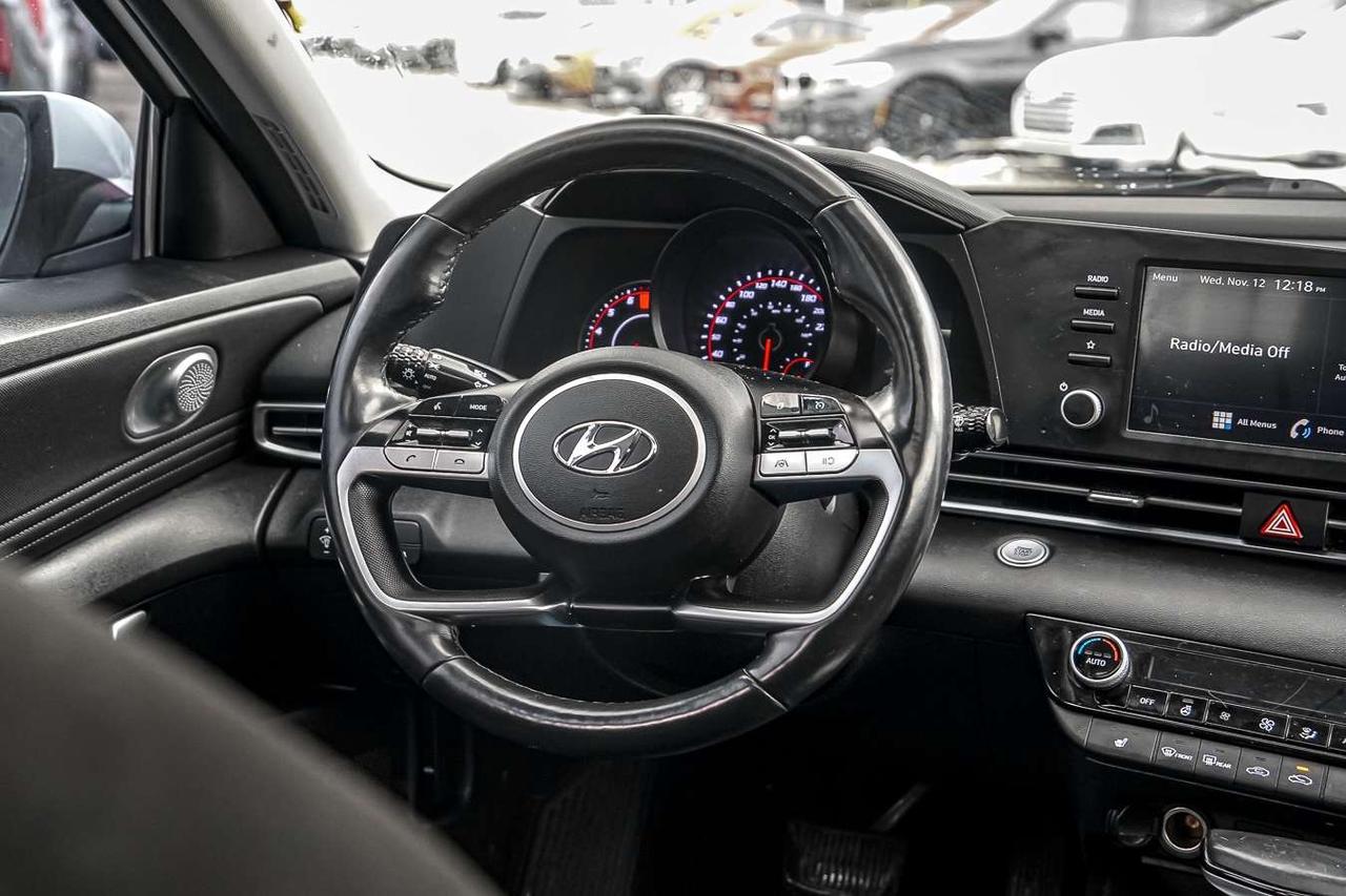2021 Hyundai Elantra Preferred IVT w/Sun & Tech Package Photo