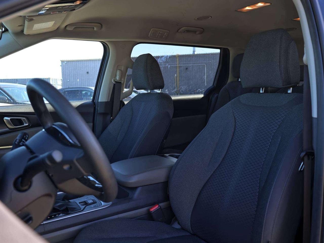 2026 Kia Carnival LX   Lane Assist   3rd Row   Android Auto Photo
