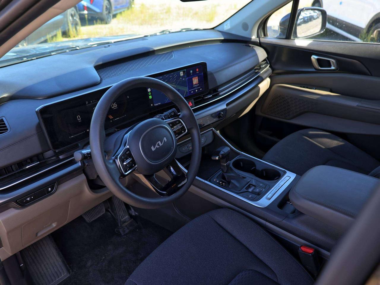 2026 Kia Carnival LX   Lane Assist   3rd Row   Android Auto Photo