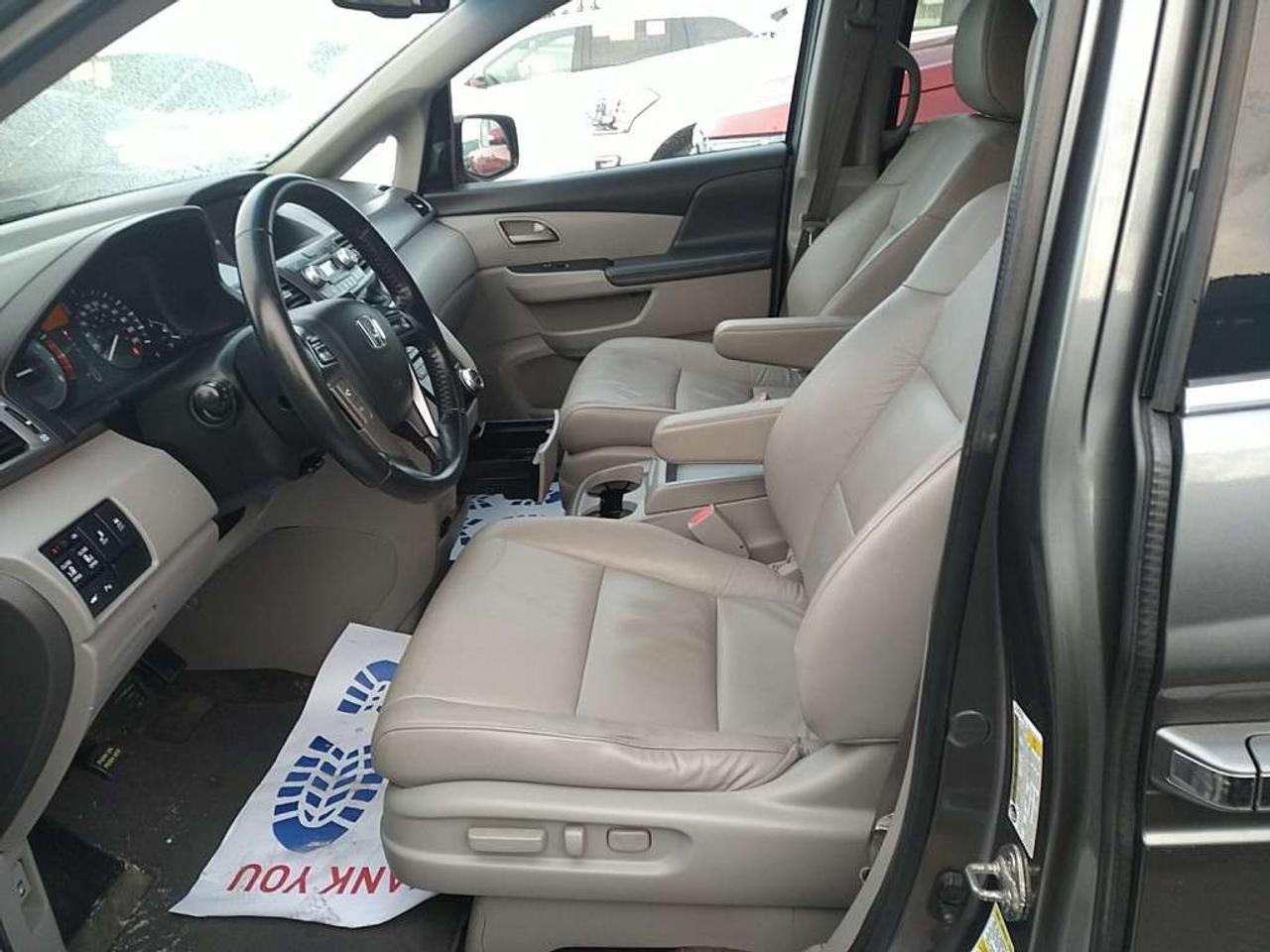 2011 Honda Odyssey 4DR WGN TOURING W/RES & NAVI Photo
