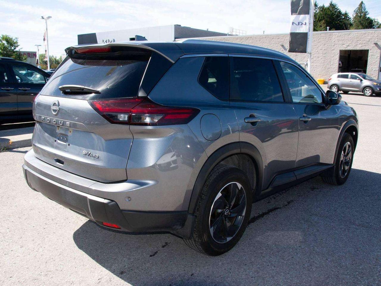 2024 Nissan Rogue SV Photo