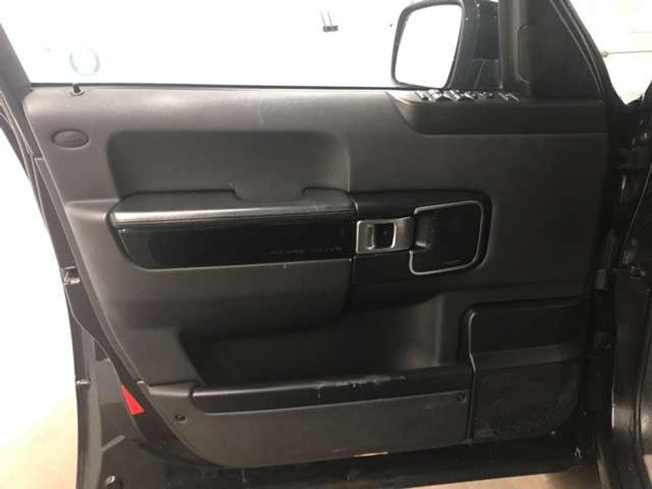 2012 Land Rover Range Rover 4WD 4dr SC Photo