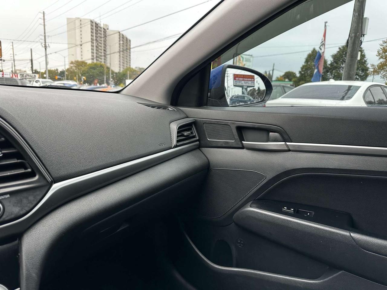 2020 Hyundai Elantra Preferred Photo