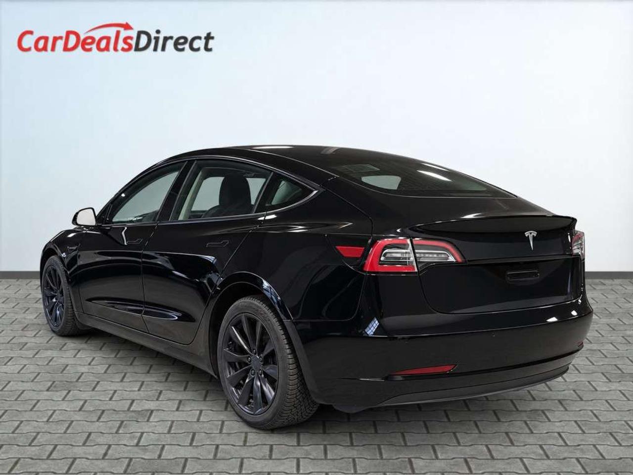 2022 Tesla Model 3 STANDARD RANGE PLUS    Autopilot capable   Glass Roof   Navigation   Premium Interior   Clean CARFAX Photo4