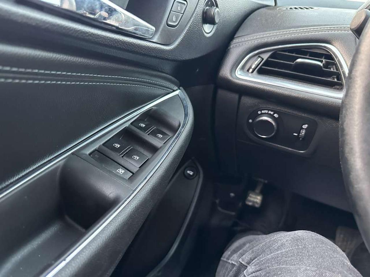 2017 Chevrolet Cruze 4dr Sdn Auto Premier Photo