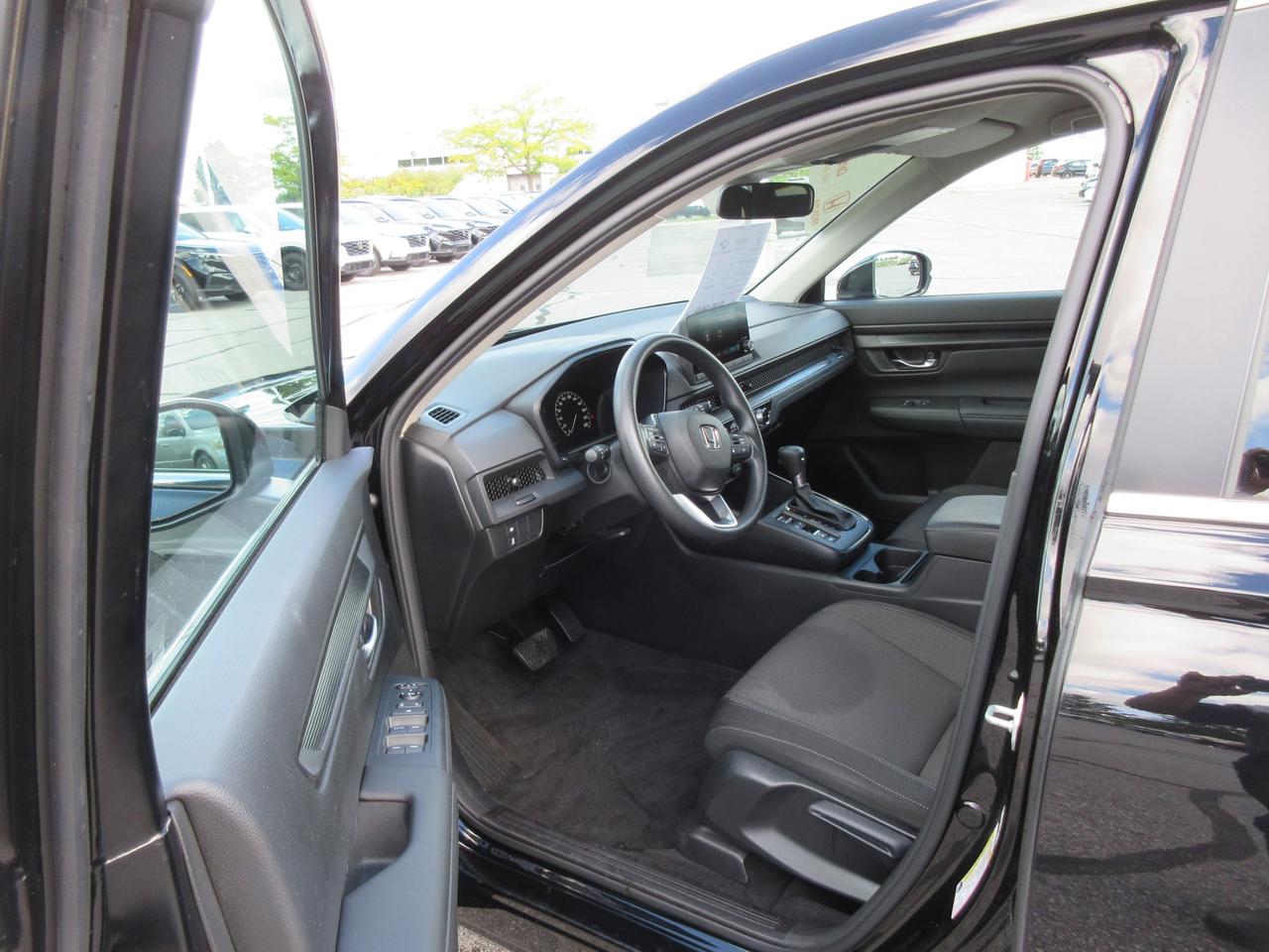2025 Honda CR-V LX 4dr All-wheel Drive Photo