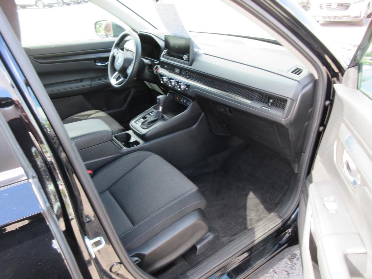 2025 Honda CR-V LX 4dr All-wheel Drive Photo
