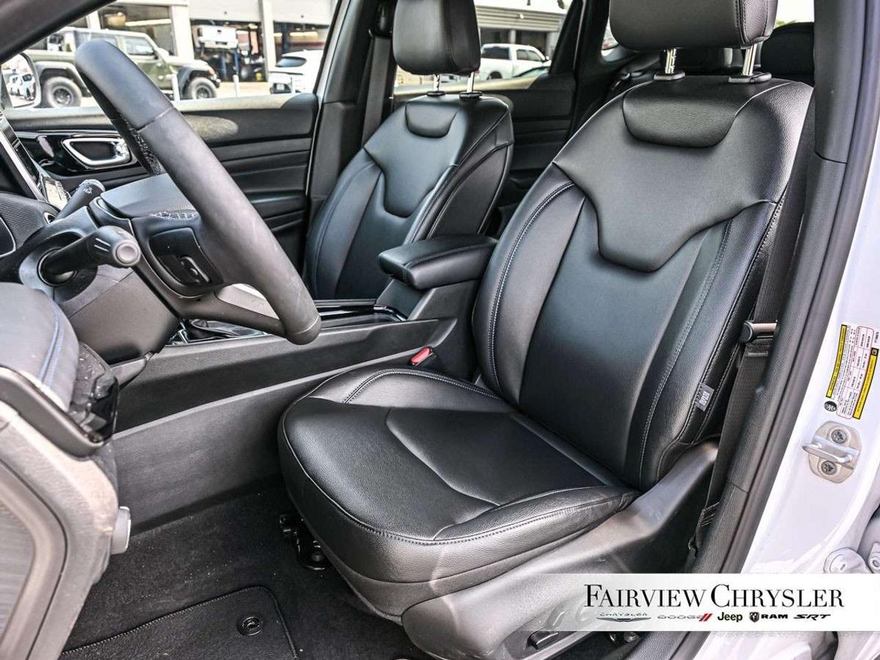 2026 Jeep Compass Limited 4x4 LIMITED ALTITUDE   BLIND SPOT   CARPLAY   ADAPTIVE CRUISE CONTROL   BACK UP CAMERA   UCONNECT 5 Photo