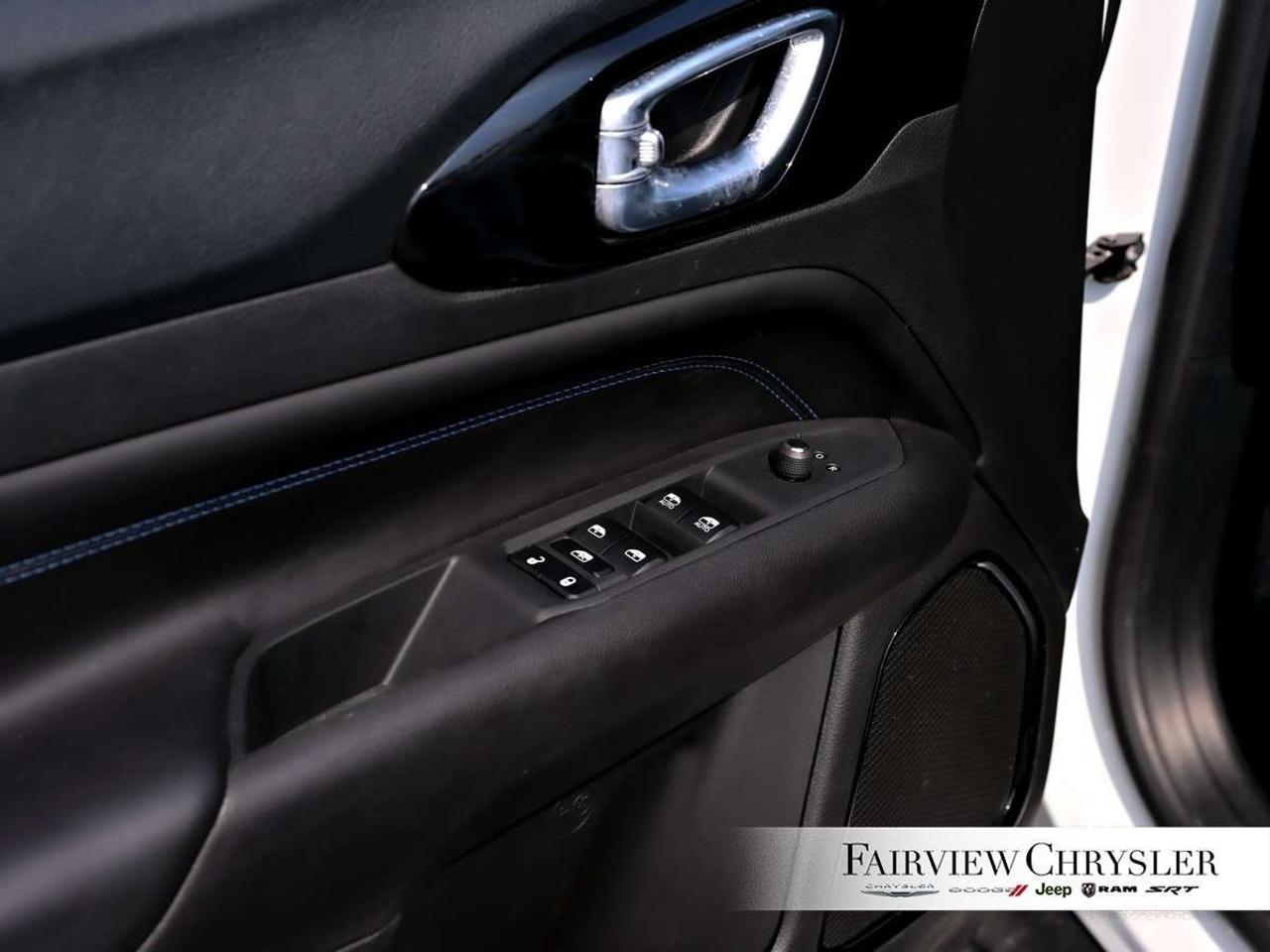 2026 Jeep Compass Limited 4x4 LIMITED ALTITUDE   BLIND SPOT   CARPLAY   ADAPTIVE CRUISE CONTROL   BACK UP CAMERA   UCONNECT 5 Photo