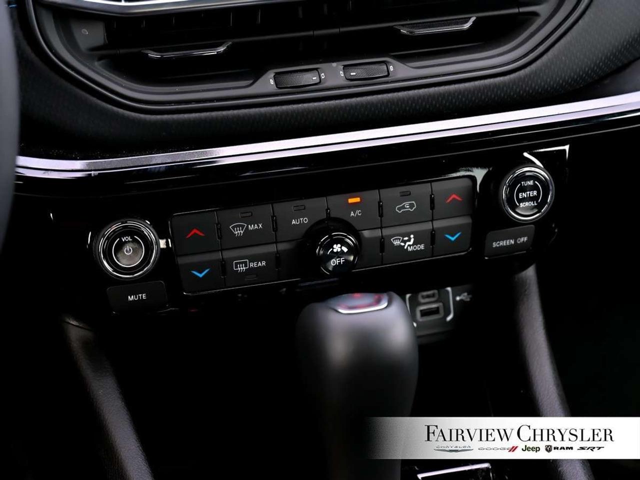 2026 Jeep Compass Limited 4x4 LIMITED ALTITUDE   BLIND SPOT   CARPLAY   ADAPTIVE CRUISE CONTROL   BACK UP CAMERA   UCONNECT 5 Photo