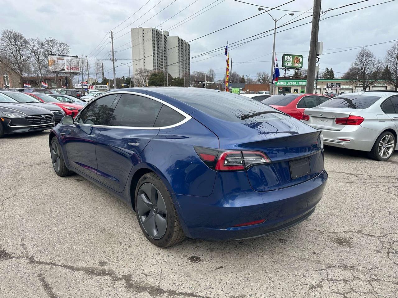 2019 Tesla Model 3 Standard Range Photo