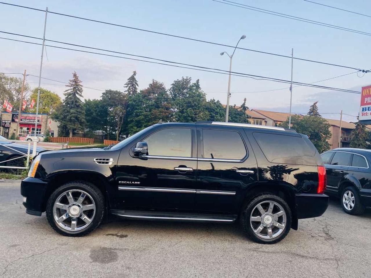 2013 Cadillac Escalade AWD 4dr Base Photo