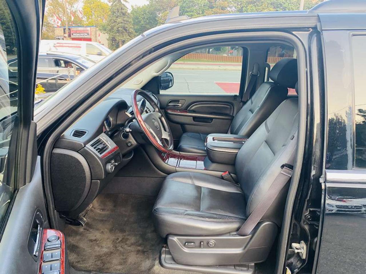 2013 Cadillac Escalade AWD 4dr Base Photo