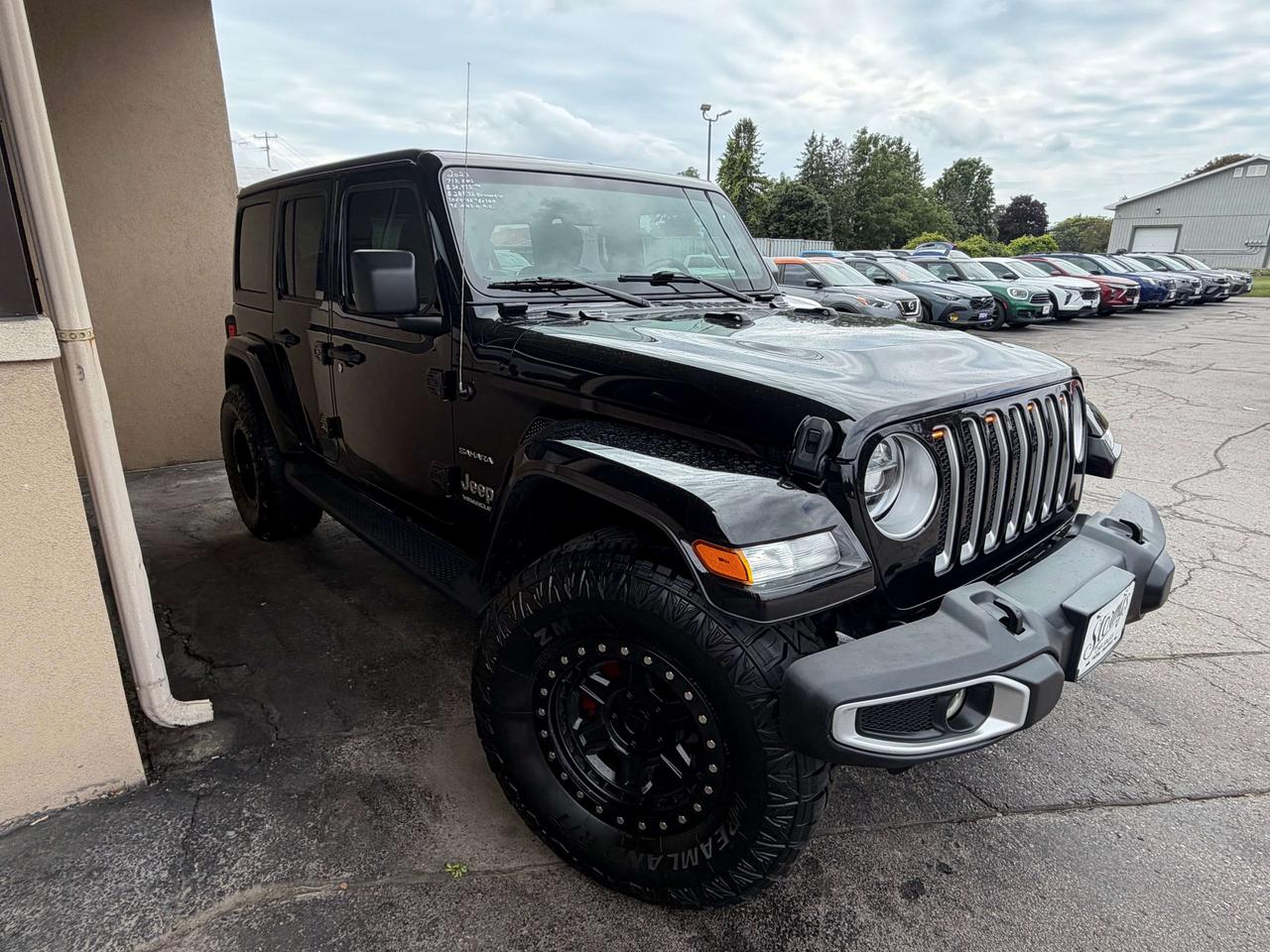 2023 Jeep Wrangler SAHARA/4X4/LEATHER/BACK UP CAM/CALL PICTON Photo