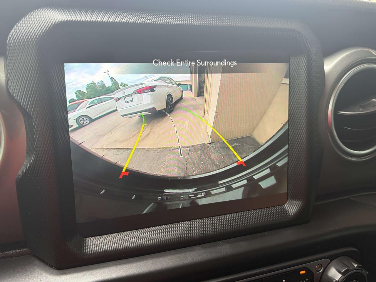 2023 Jeep Wrangler SAHARA/4X4/LEATHER/BACK UP CAM/CALL PICTON Photo