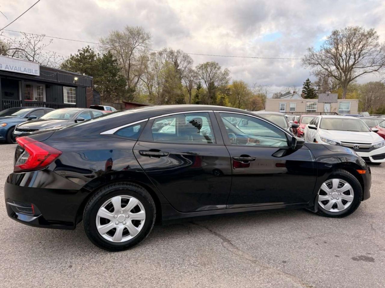 2018 Honda Civic DX MANUAL Photo