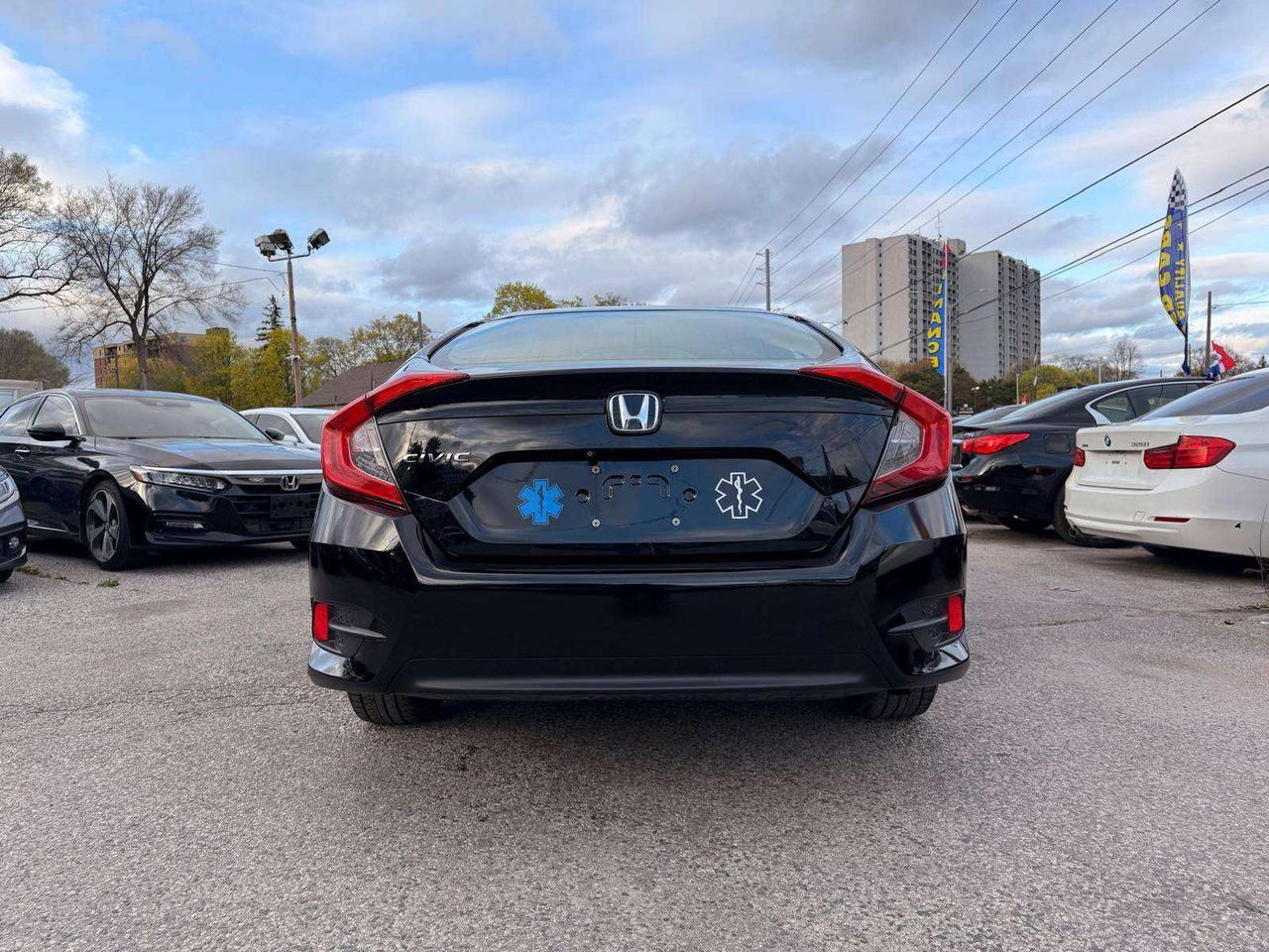 2018 Honda Civic DX MANUAL Photo