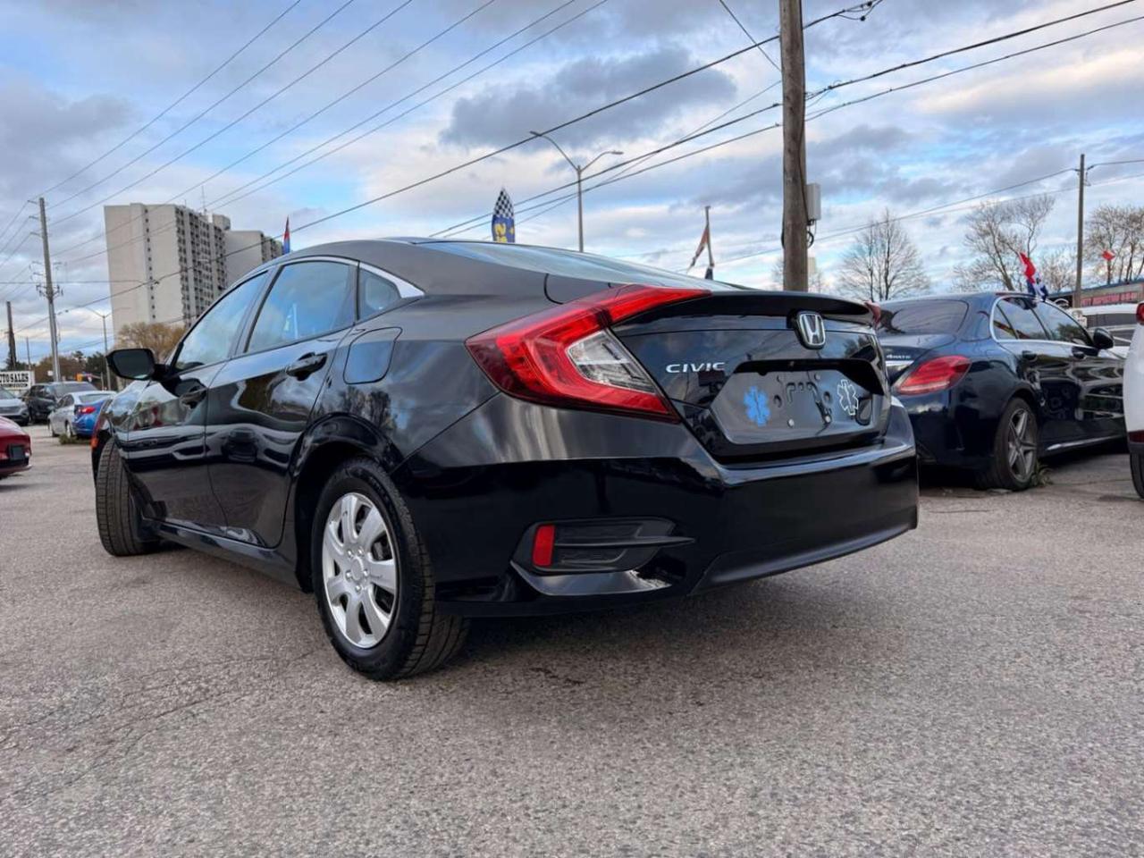 2018 Honda Civic DX MANUAL Photo