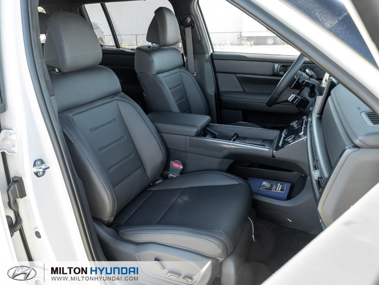 2027 Hyundai Santa Fe HEV Ultimate Calligraphy 4dr All-Wheel Drive Photo