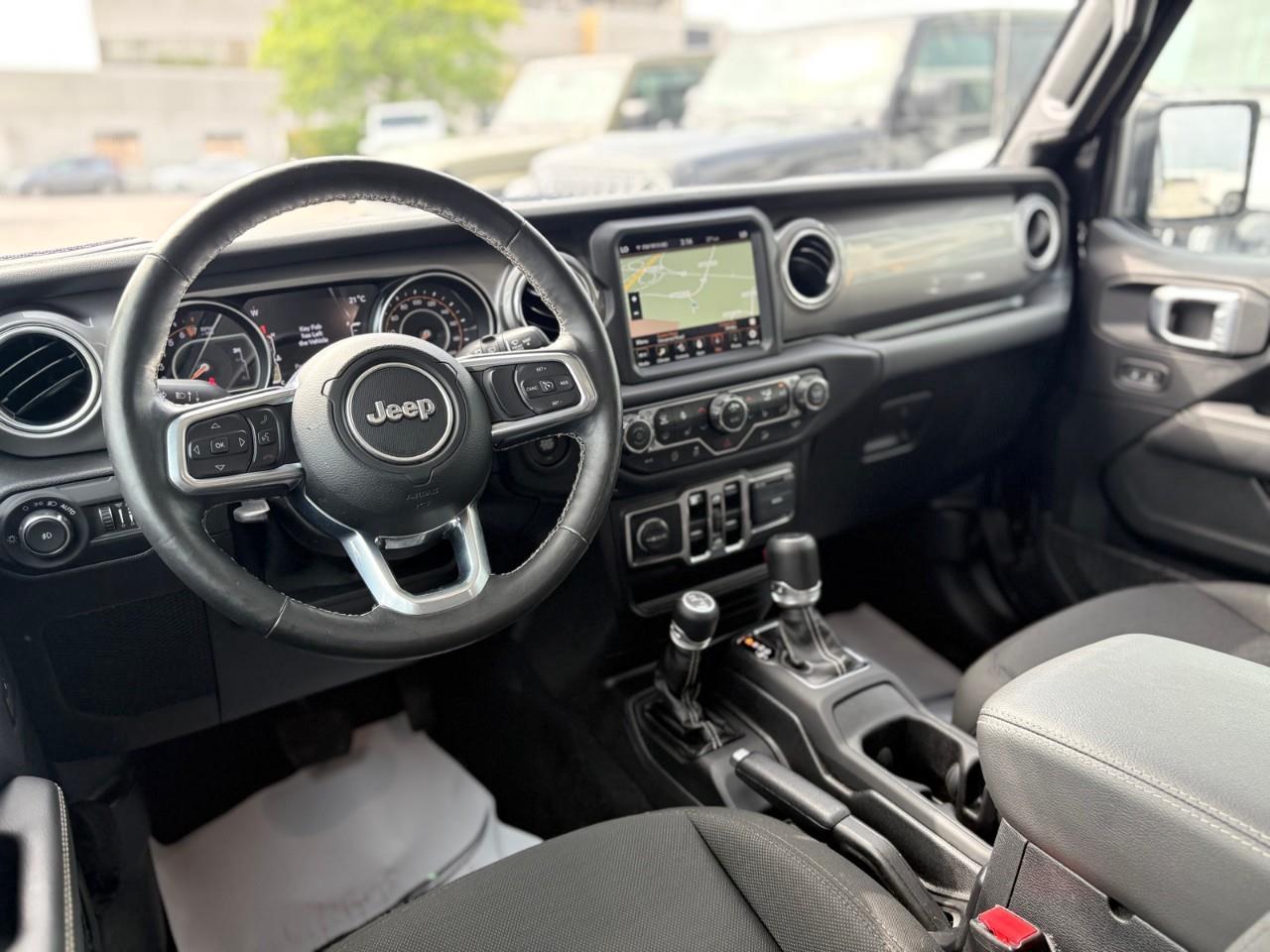 2021 Jeep WRANGLER UNLIMITED Sahara 4dr 4x4 Photo