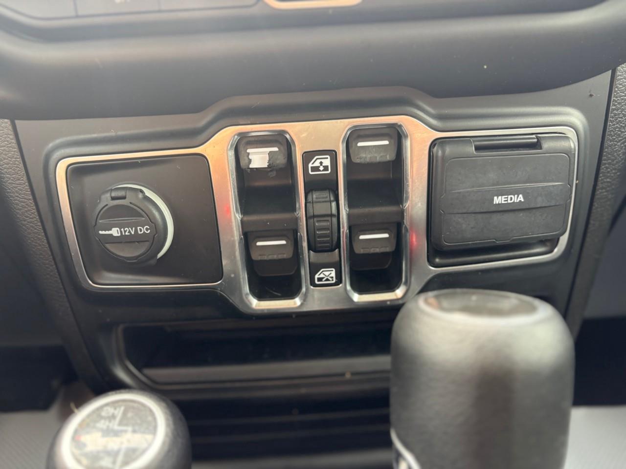 2021 Jeep WRANGLER UNLIMITED Sahara 4dr 4x4 Photo
