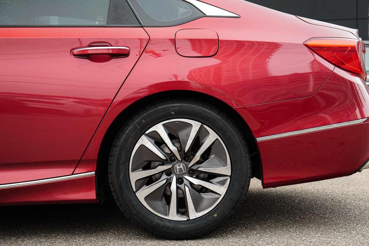 2018 Honda Accord Touring CVT Photo