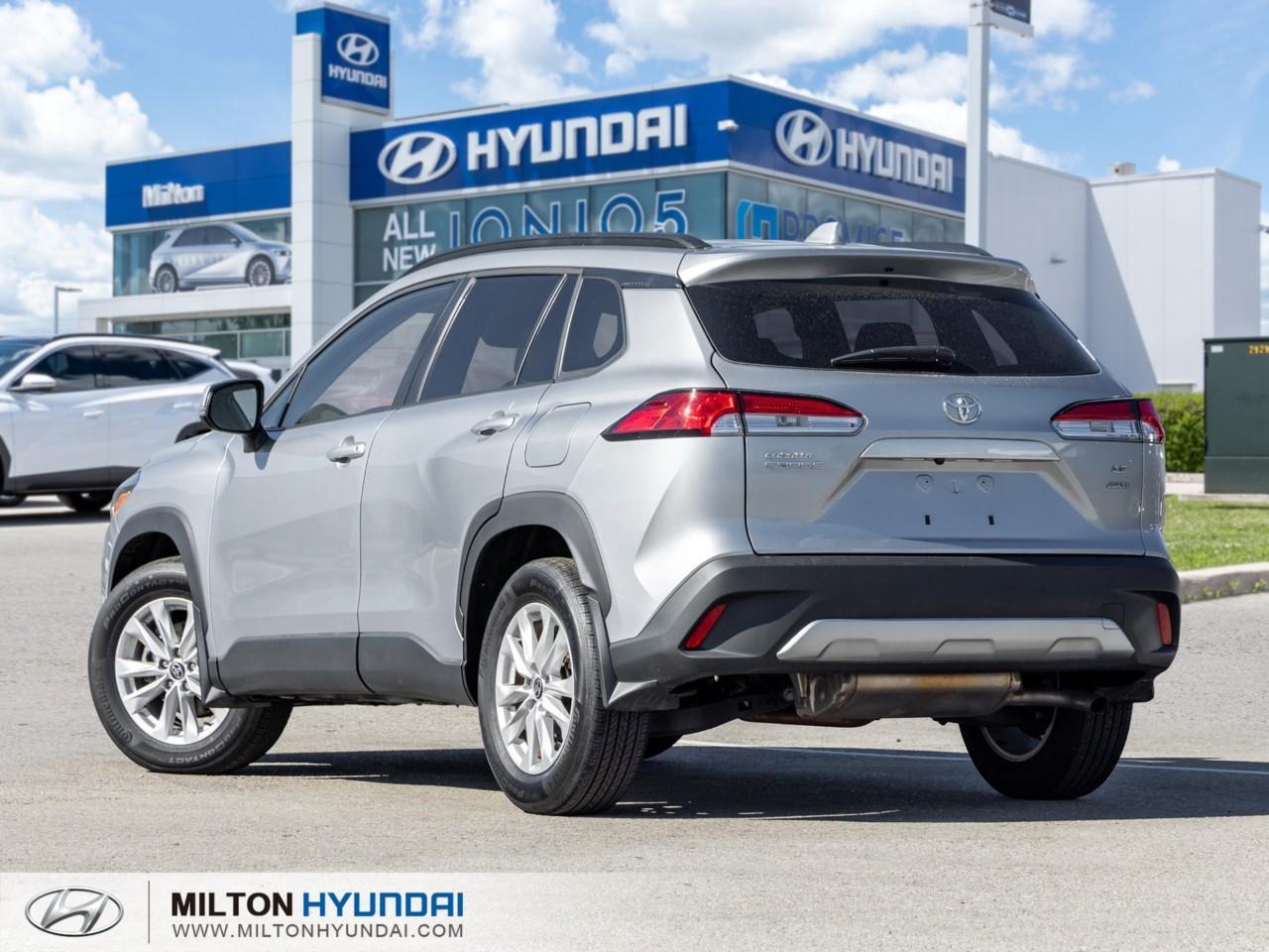2022 Toyota Corolla Cross LE 4dr All-Wheel Drive Photo
