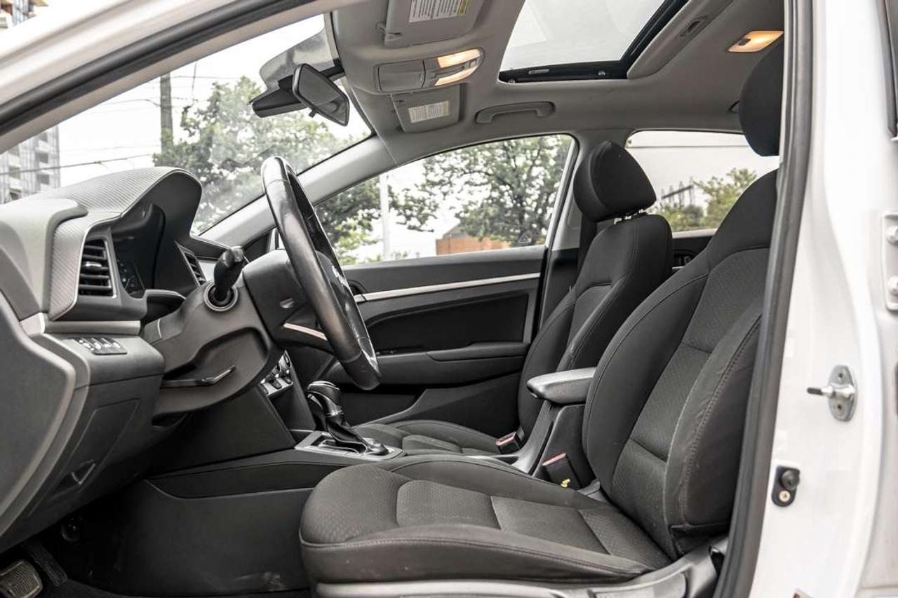 2020 Hyundai Elantra PREFERRED   CAM   SUNROOF   HEATED SEATS Photo