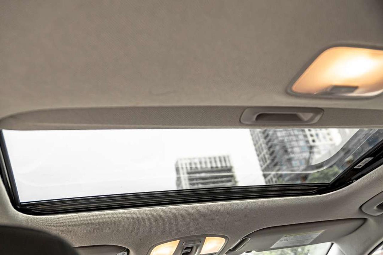2020 Hyundai Elantra PREFERRED   CAM   SUNROOF   HEATED SEATS Photo