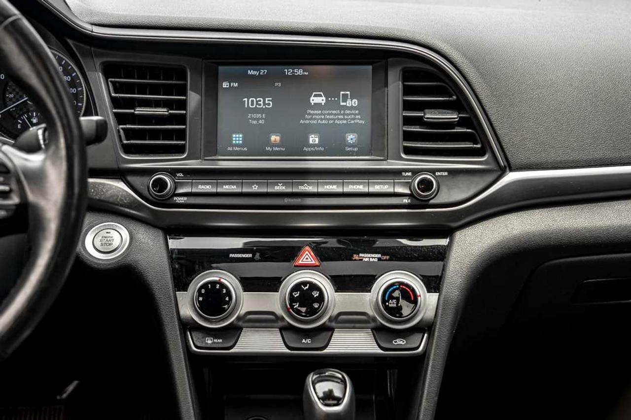 2020 Hyundai Elantra PREFERRED   CAM   SUNROOF   HEATED SEATS Photo
