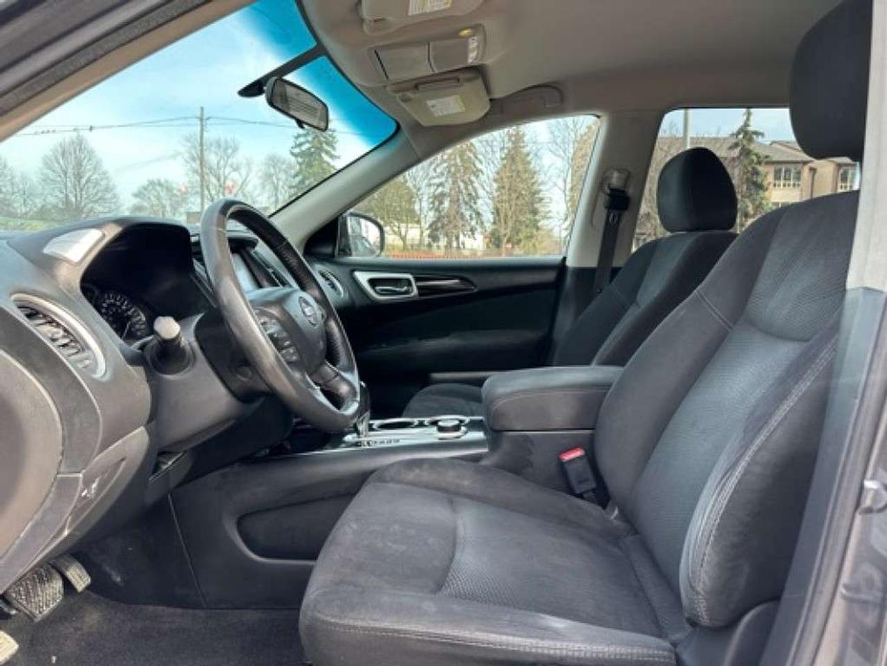 2014 Nissan Pathfinder 4WD 4dr Hybrid Photo