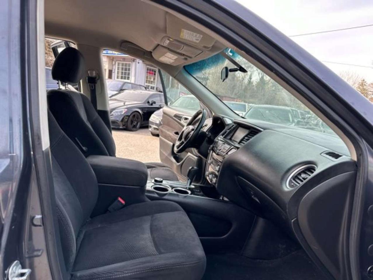 2014 Nissan Pathfinder 4WD 4dr Hybrid Photo