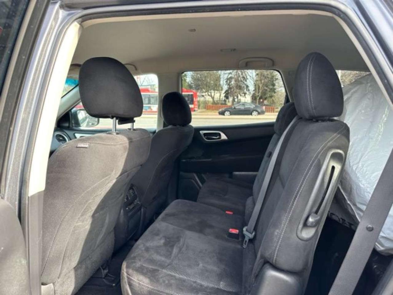 2014 Nissan Pathfinder 4WD 4dr Hybrid Photo