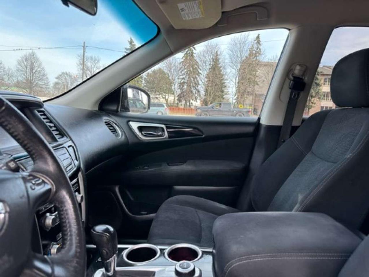 2014 Nissan Pathfinder 4WD 4dr Hybrid Photo