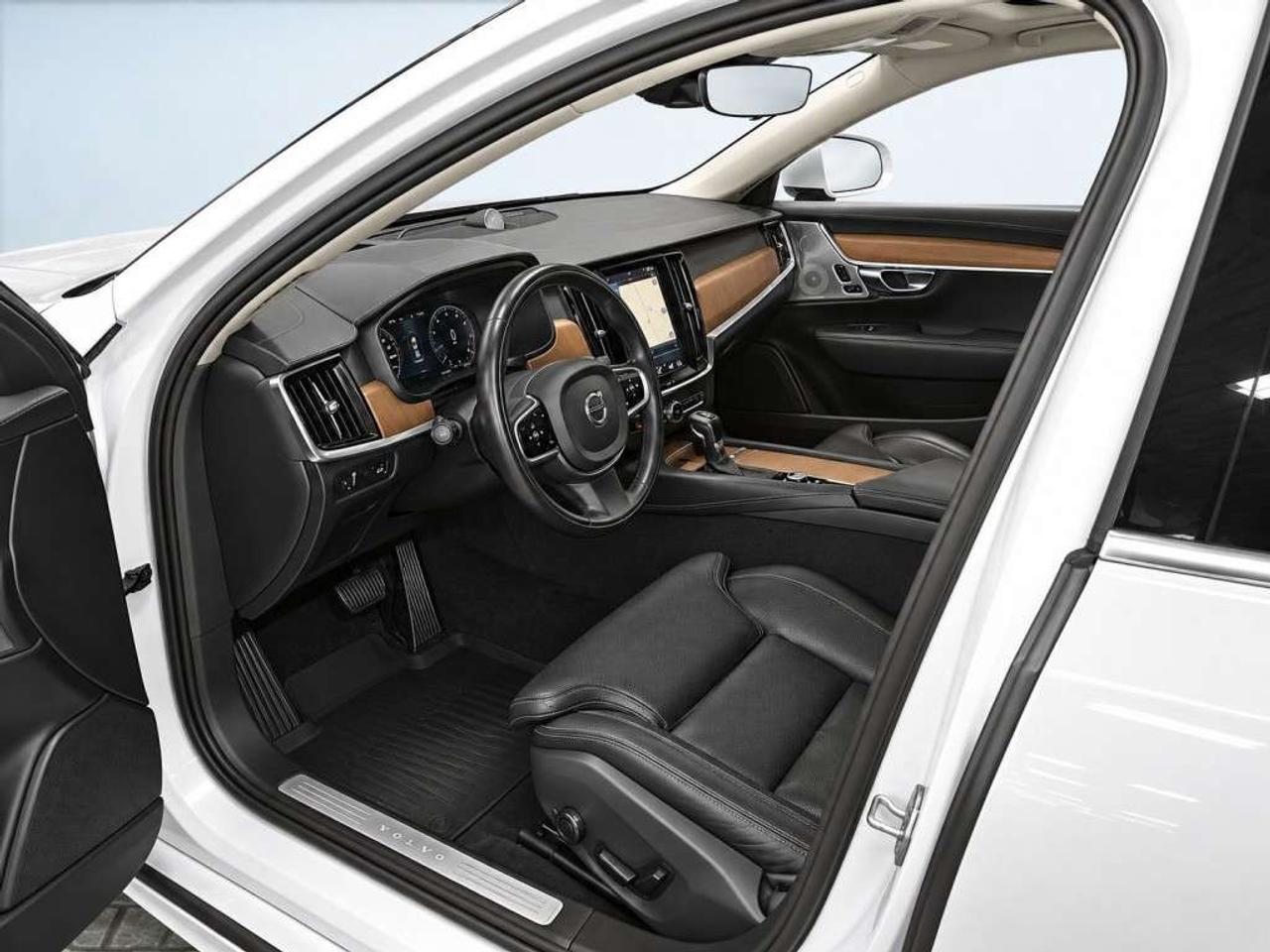2018 Volvo S90 S90 T6 INSCRIPTION AWD / Leather / NAVI / Sunroof / 360 Cam / Loaded Photo