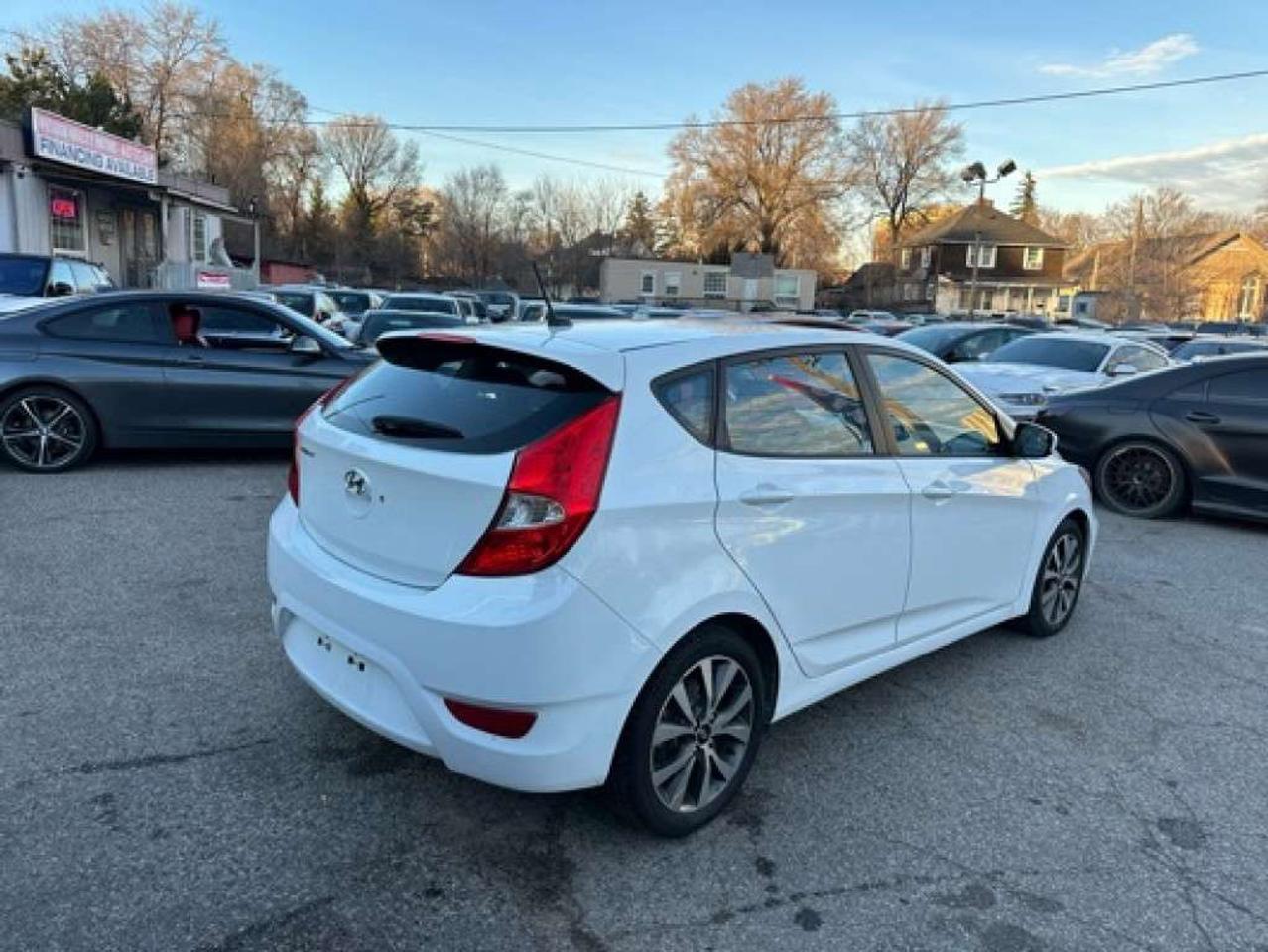 2016 Hyundai Accent 5DR HB Photo