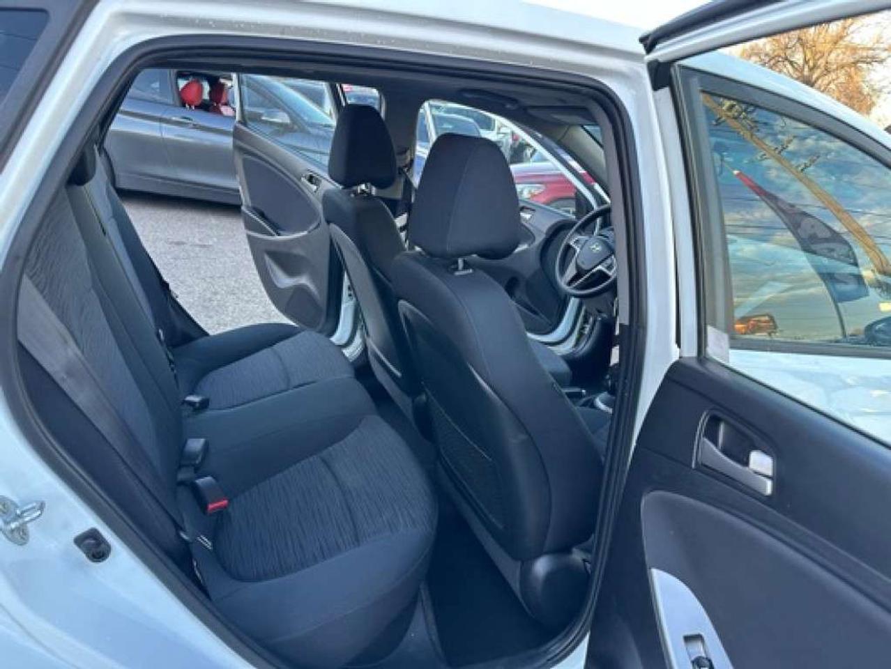 2016 Hyundai Accent 5DR HB Photo