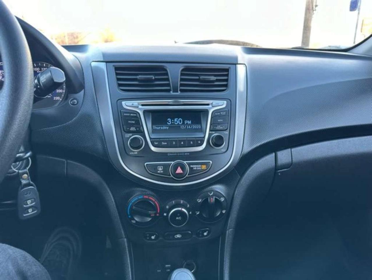 2016 Hyundai Accent 5DR HB Photo