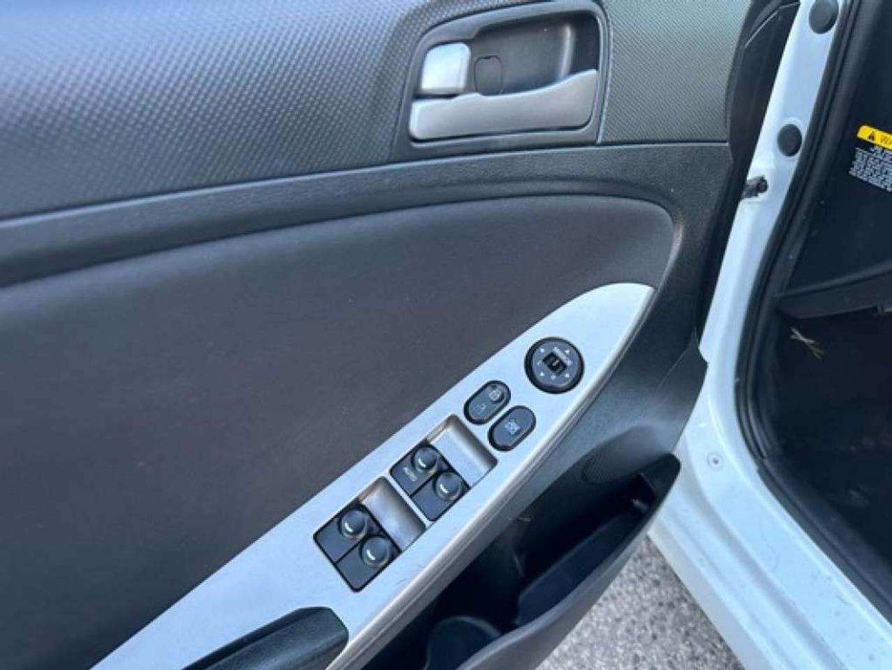 2016 Hyundai Accent 5DR HB Photo