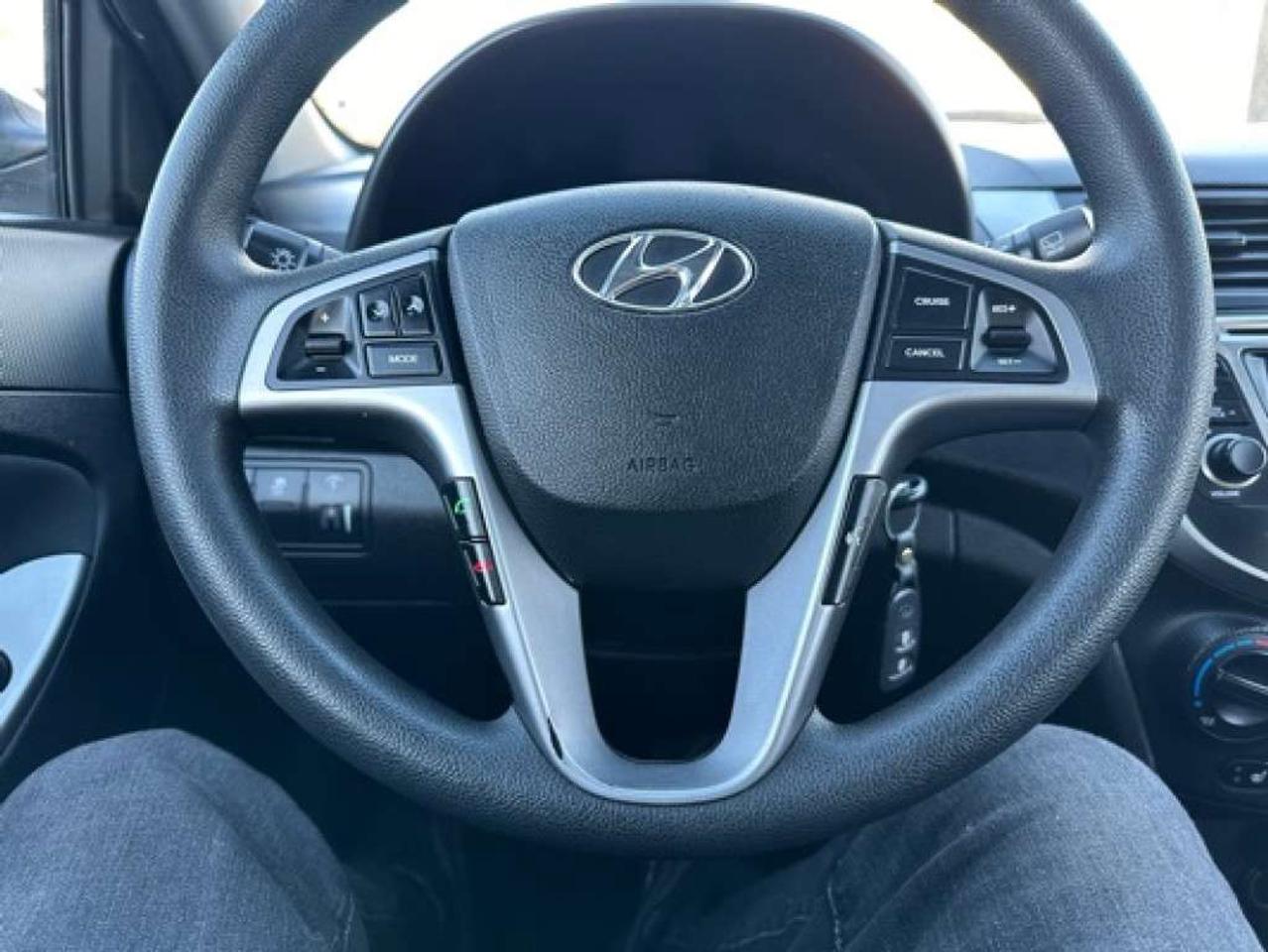 2016 Hyundai Accent 5DR HB Photo