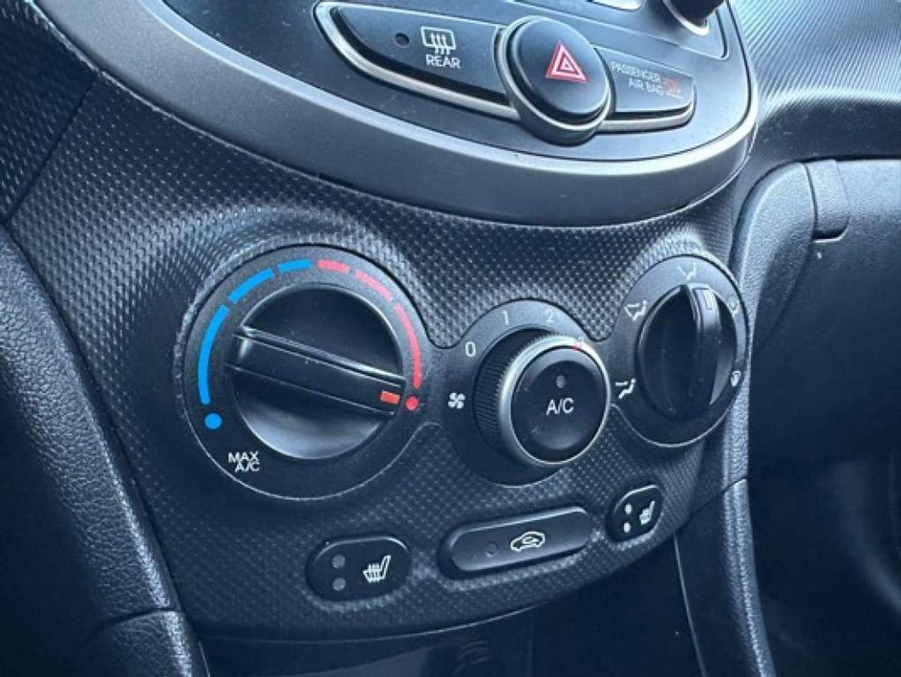 2016 Hyundai Accent 5DR HB Photo