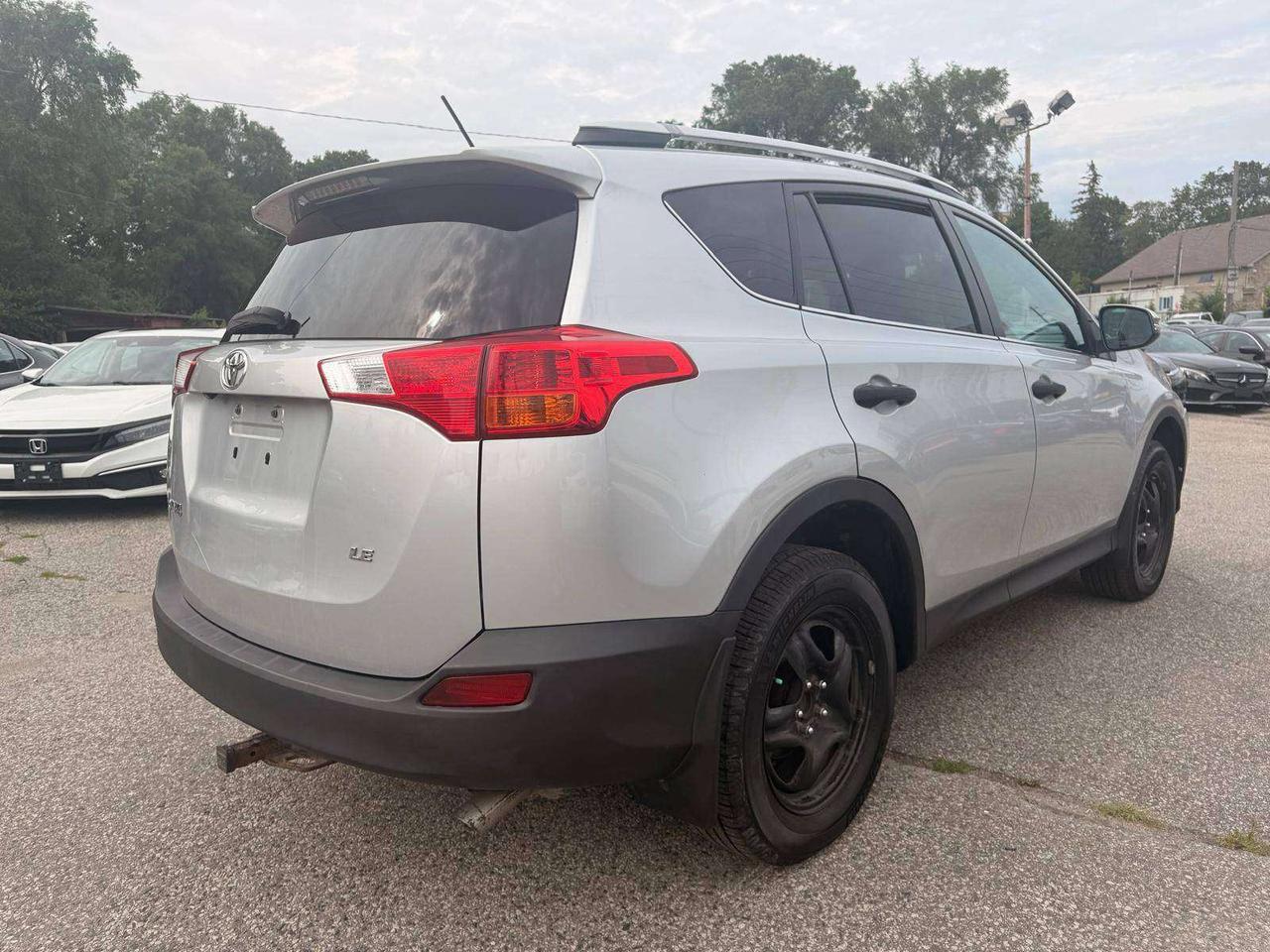 2013 Toyota RAV4 FWD 4dr LE Photo