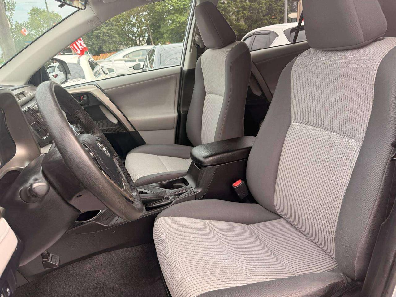 2013 Toyota RAV4 FWD 4dr LE Photo