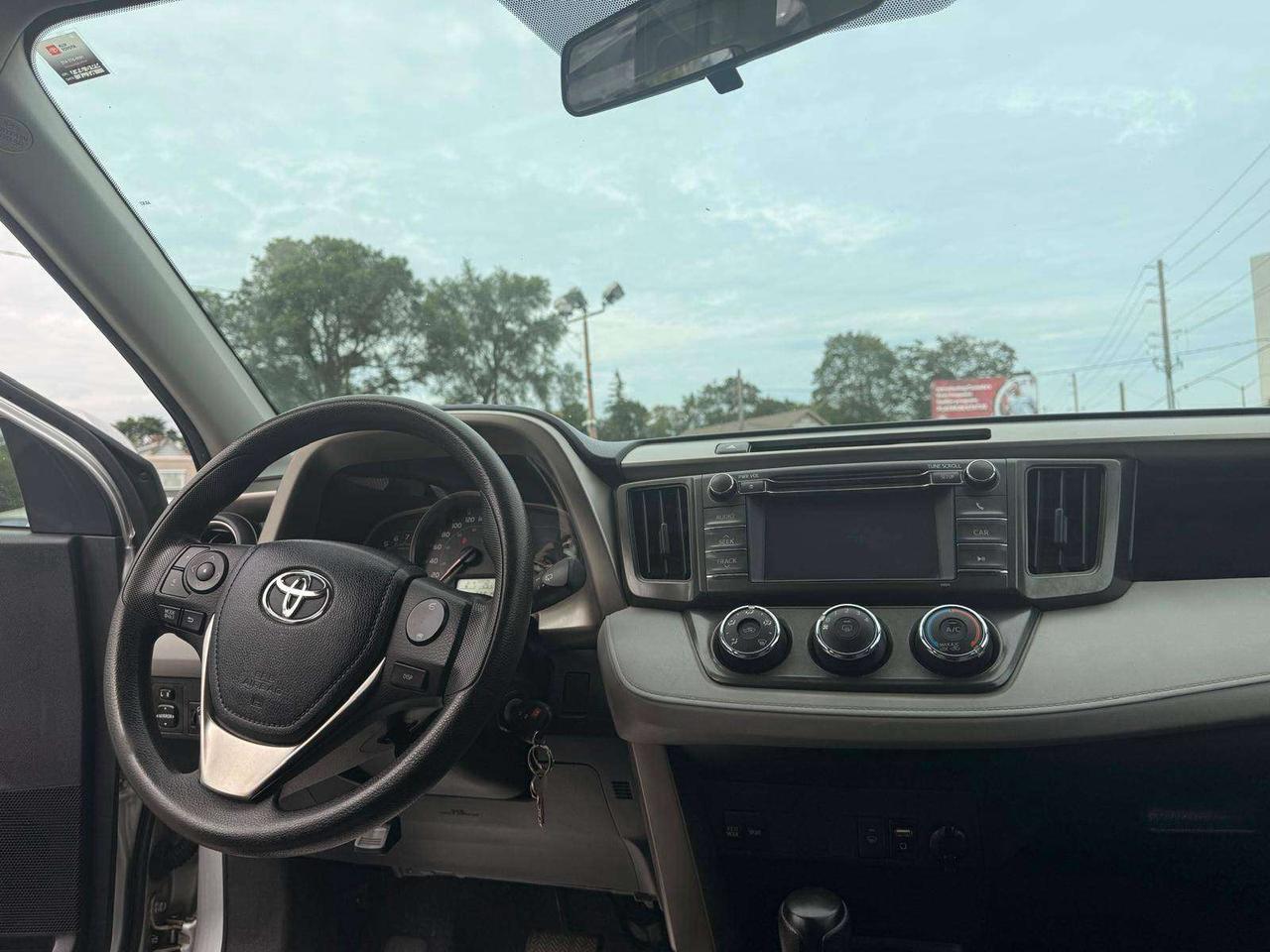 2013 Toyota RAV4 FWD 4dr LE Photo