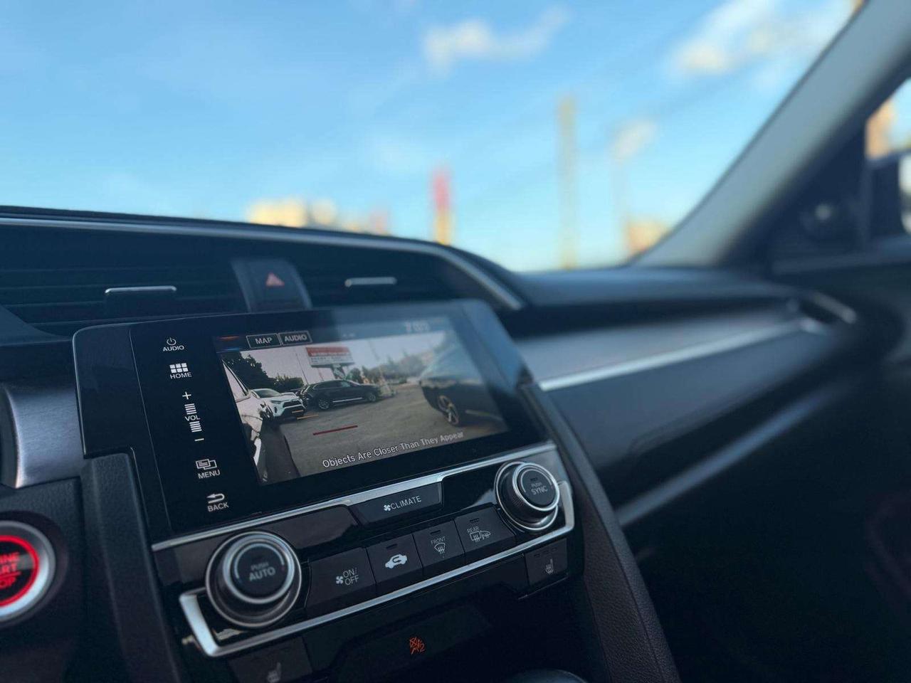2017 Honda Civic 4dr CVT Touring Photo
