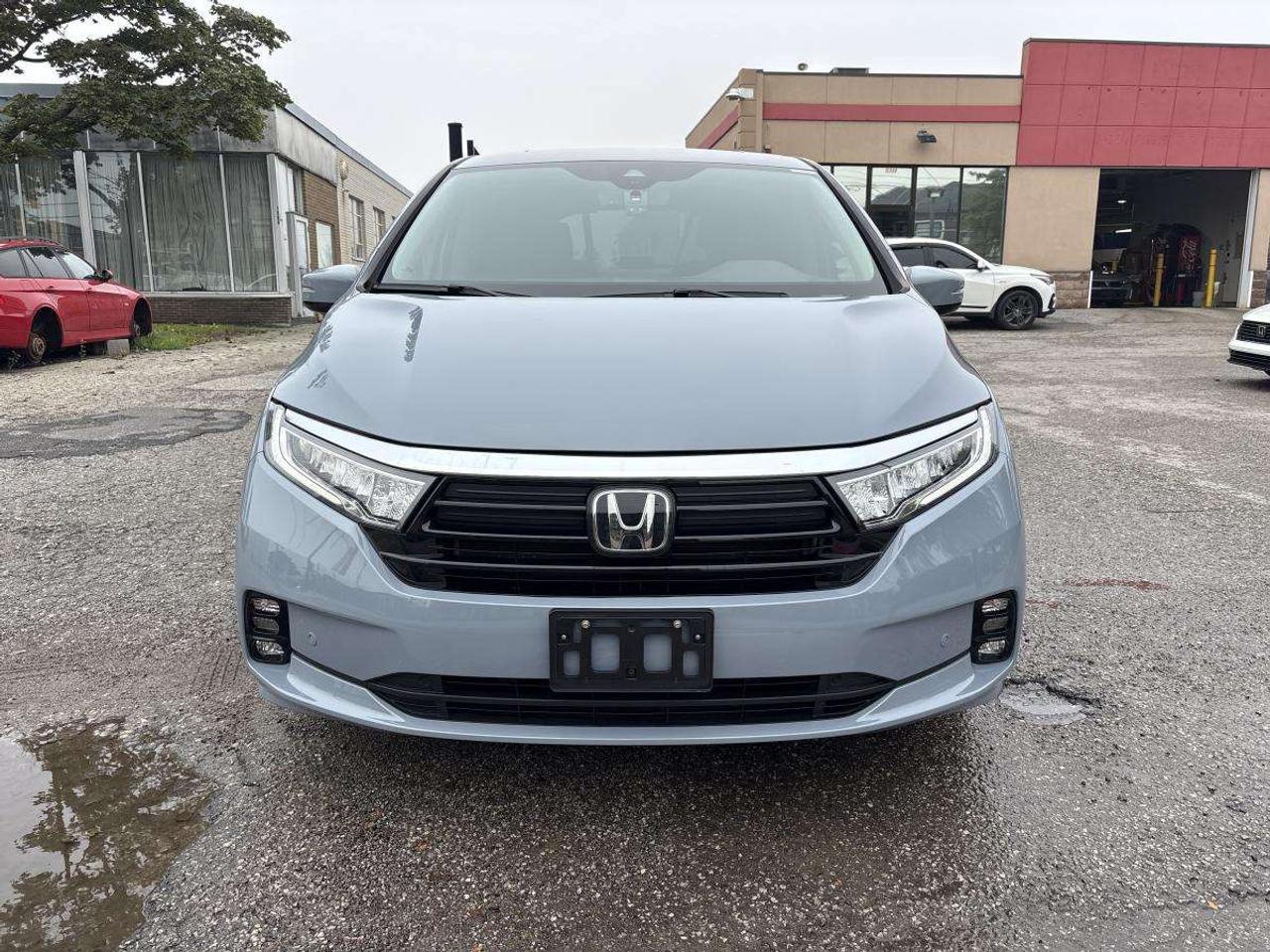 2024 Honda Odyssey Touring Photo1