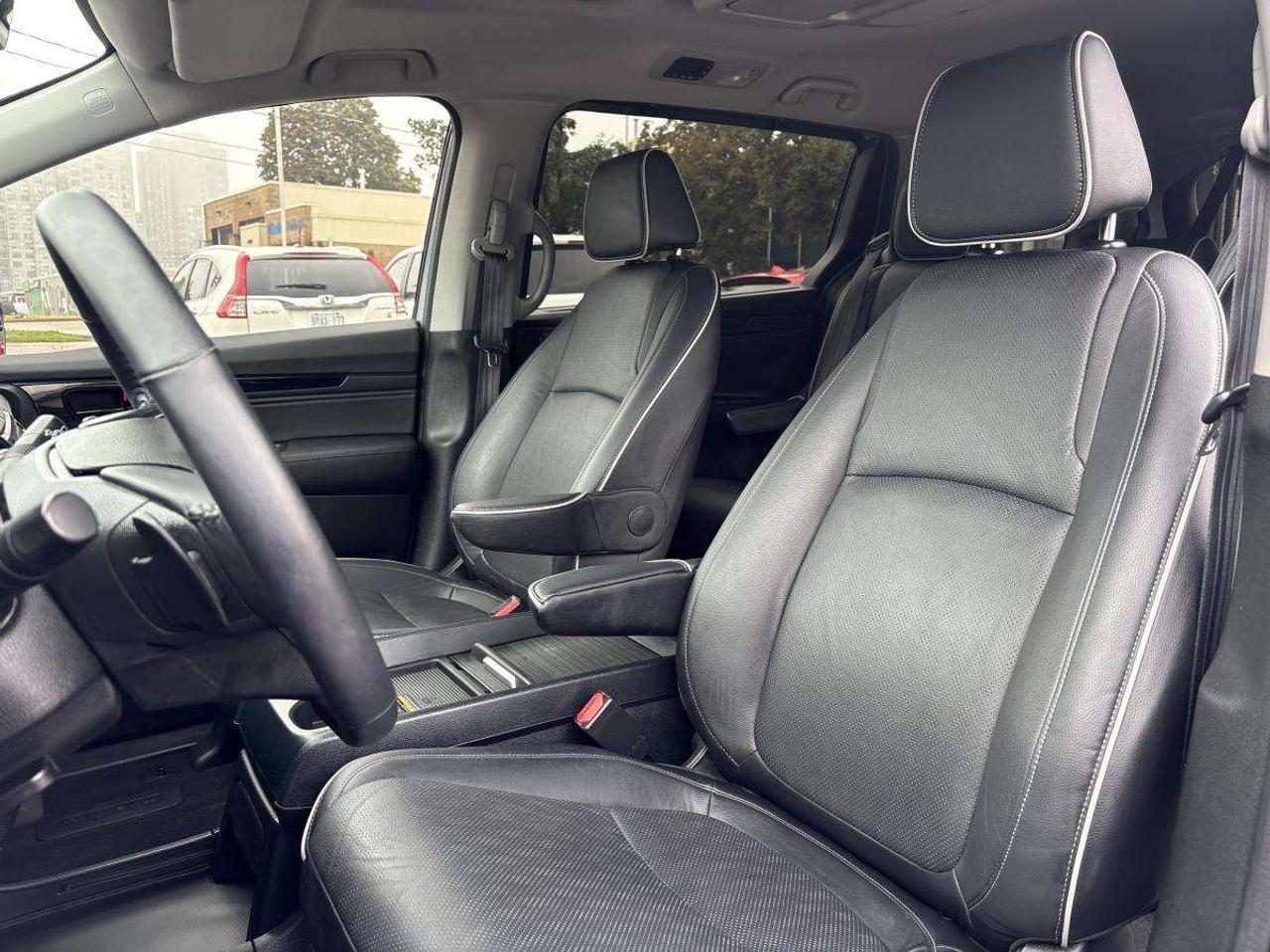 2024 Honda Odyssey Touring Photo