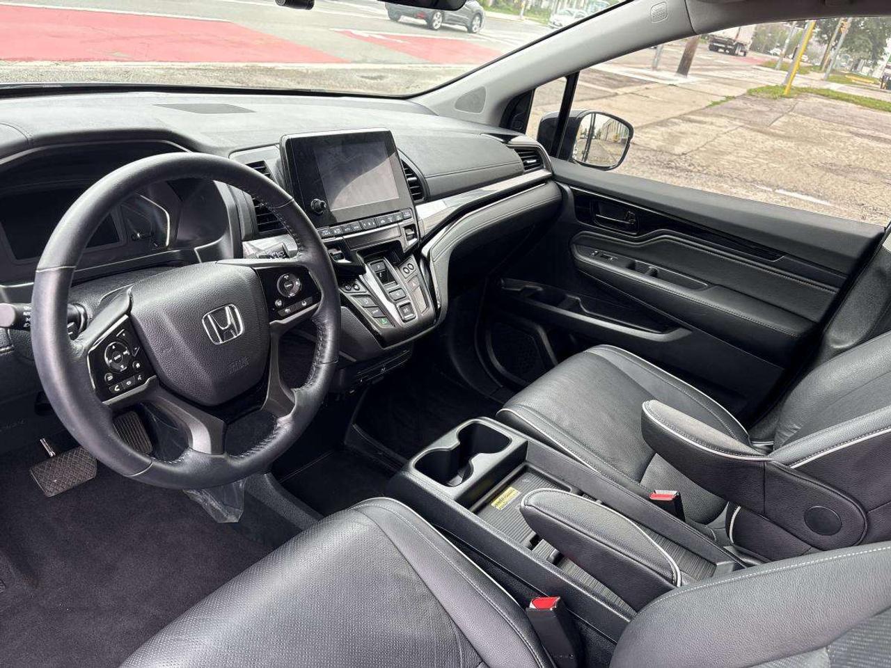 2024 Honda Odyssey Touring Photo