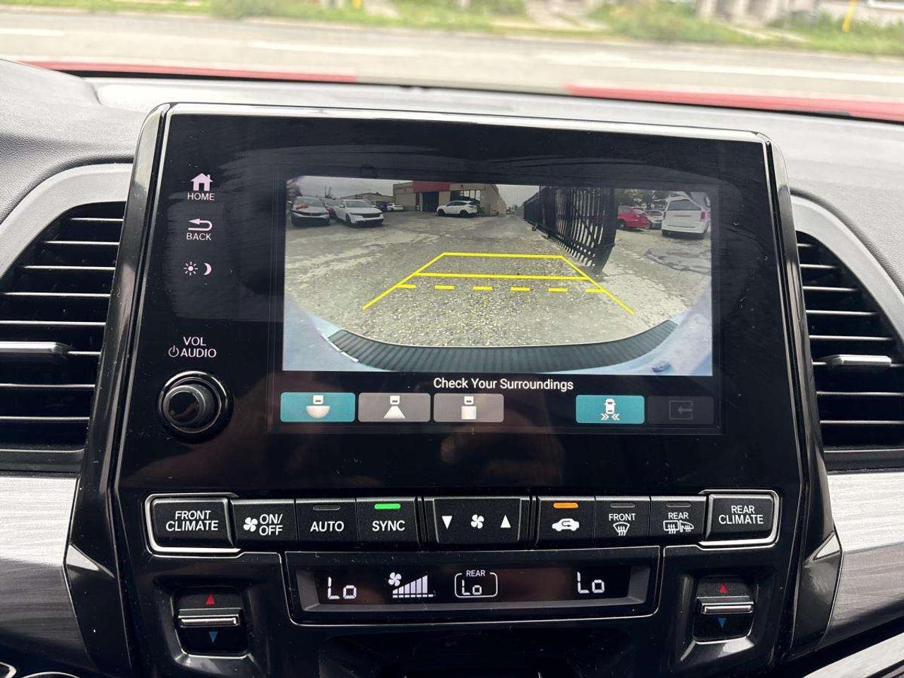 2024 Honda Odyssey Touring Photo