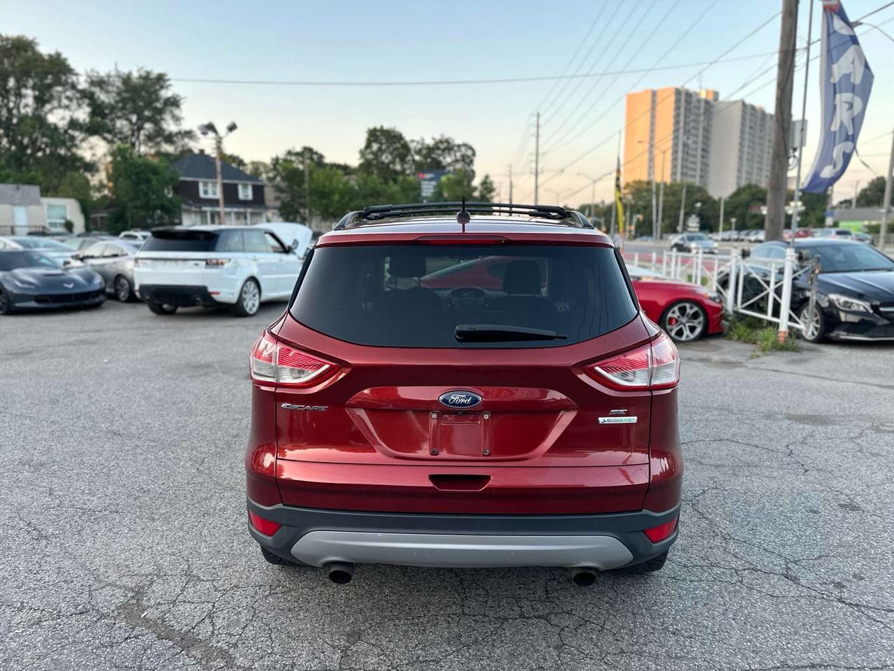 2015 Ford Escape FWD 4dr SE Photo2